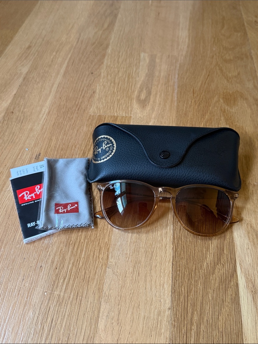Ray Ban (4171) Erika Classic